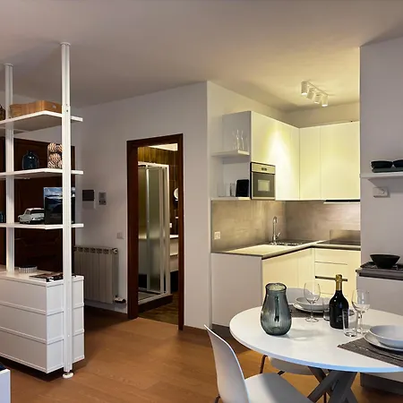 Apartmán Riva&lago - Larihome A90 *