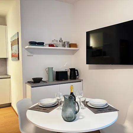Riva&lago - Larihome A90 Apartment Gravedona