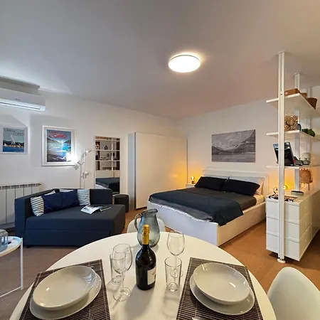 Riva&lago - Larihome A90 Apartment